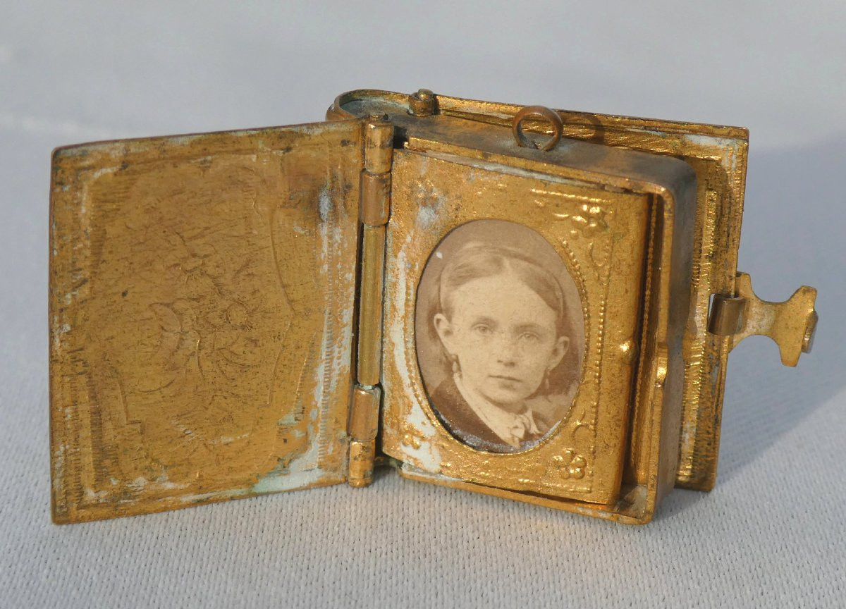 Napoleon III Doll Photo Album, Miniature Book, Photographs, Gothic Curiosity-photo-4