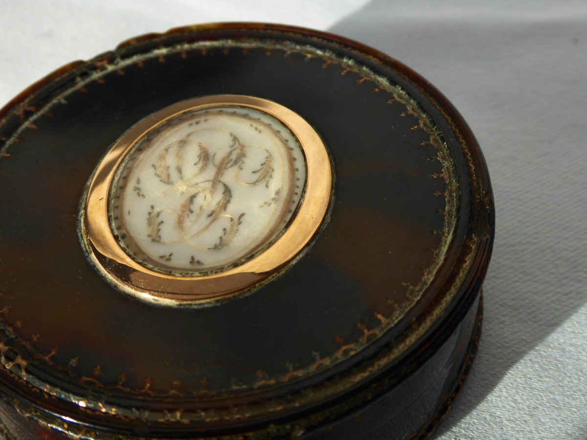 Fly Box / Snuff Box In Tortoiseshell & Gold Hair Embroidery XVIII Louis XVI-photo-3