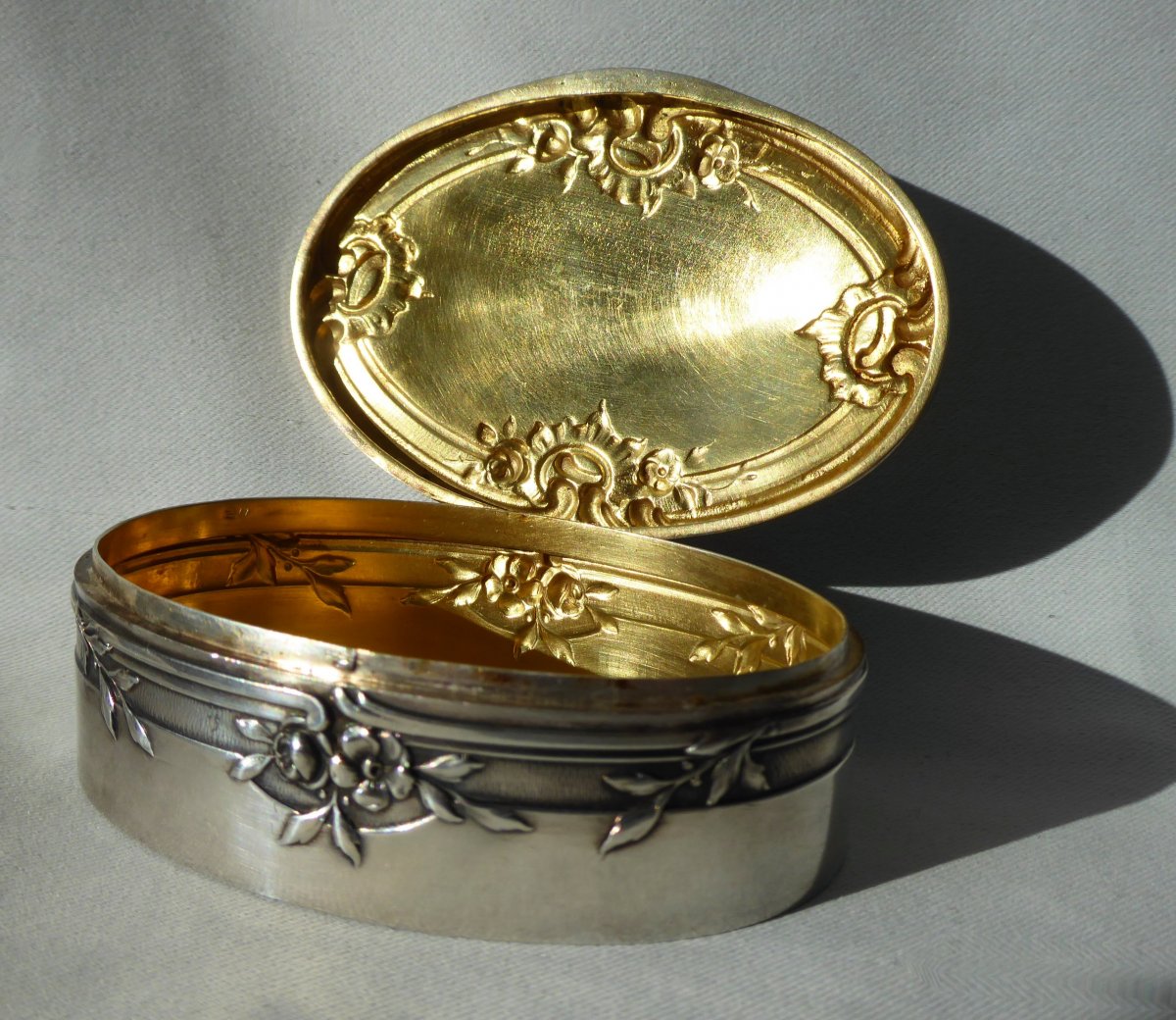 Silver Navette Box, Rocaille Decor Louis XV Style Around 1900, Tabatiere, Vermeil Nineteenth-photo-2