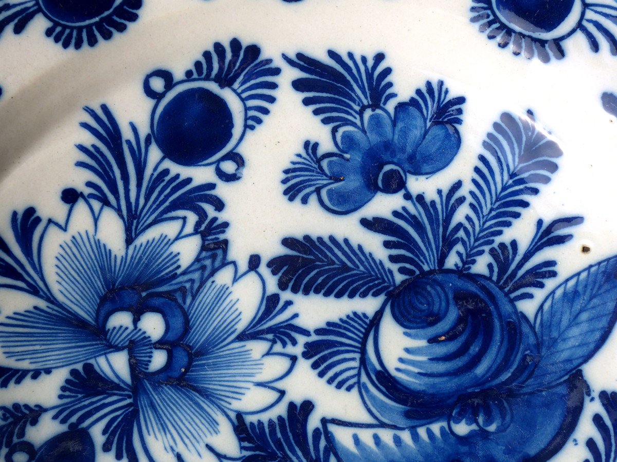 Large 18th Century Delft Faience Dish, Blue Camaieu, Chinese Style, Flower Barrier-photo-2