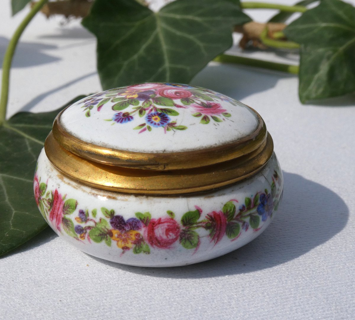 Pill Box Napoleon III Enamel Decor Flowers French Work Nineteenth Century Enamel-photo-2