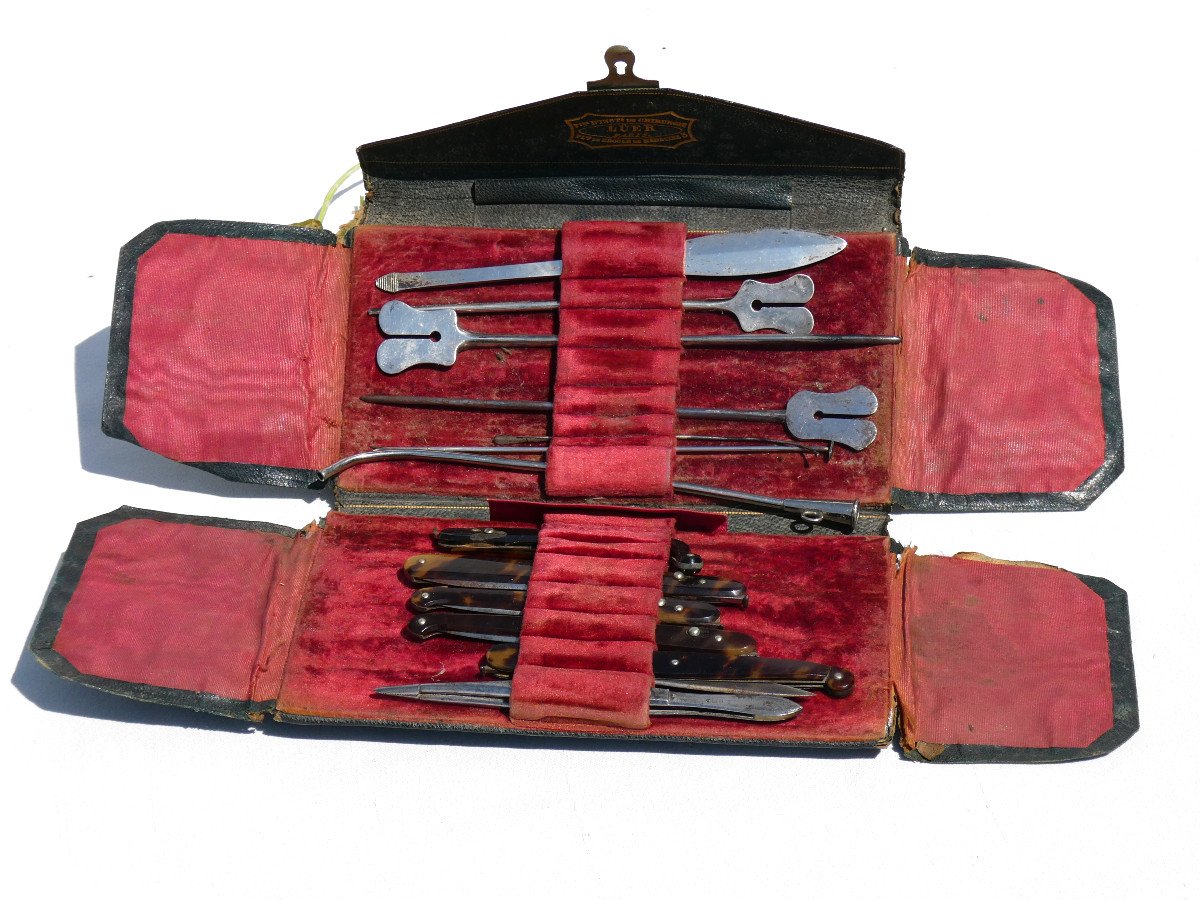 Trousse De Medecin / Chirurgien Signée Lüer Epoque Napoleon III Luber à Paris Scalpels En Argent Massif Objet De curiosités-photo-1