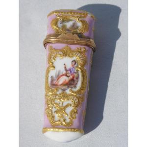 Etui à Parfum En Porcelaine Allemande , Style Louis XV , XVIIIe Siecle , Necessaire , Fiole 