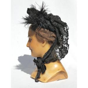 Hood / Hat Period Late 19th Circa 1880, At Bon Marché Boucicaud, Headdress In Jet & Feathers