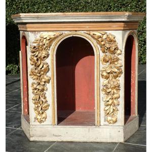 Niche d'Autel , Tabernacle XVIIIe , Bois Doré , Epoque Louis XVI , Chien / Chat