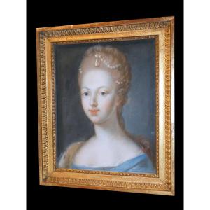 Portrait De La Reine Marie Antoinette , Dauphine De France , Pastel , Cadre Bois Doré XVIIIe