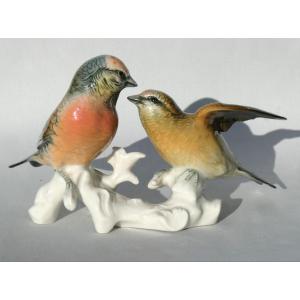 Paire d&#039;Oiseaux Branch&eacute;s En Porcelaine De Karl Ens , Art Deco , Couple De Linottes