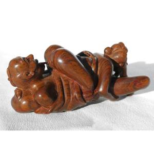 Erotic Okimono Signed In Carved Wood, Embracing Couple Japan Taisho Period (1912-1928) Curiosa