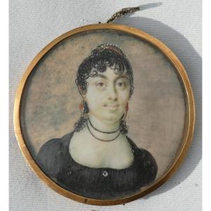 Portrait Miniature Epoque Premier Empire , Jeune Femme Au Peigne De Perles Aquarelle XIXe 1800