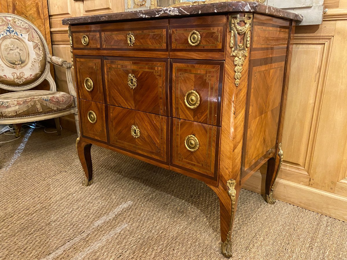 Elegant Transition Chest Of Drawers From The Louis XV - Louis XVI Periods-photo-2