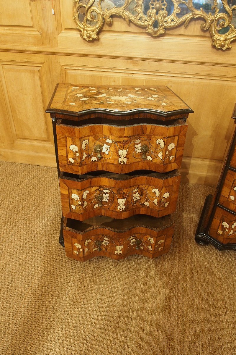 Rare Pair Of Small Italian Chests Of Drawers From The 18th Century-photo-2