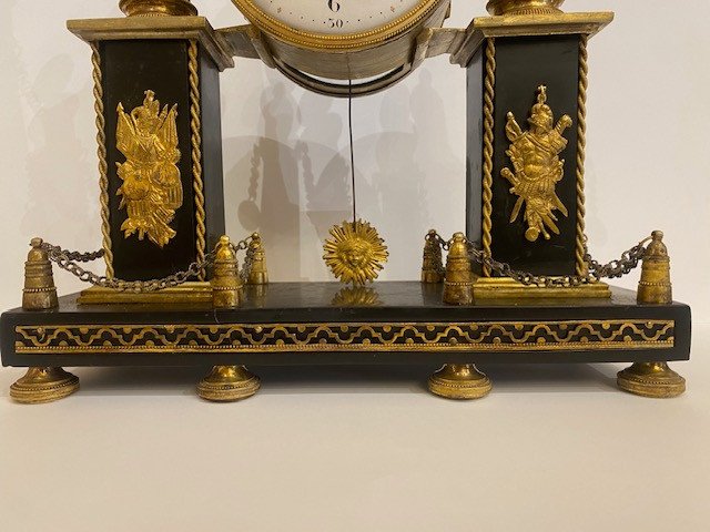 Directoire Period Portico Clock In Marble And Gilded Bronzes-photo-2