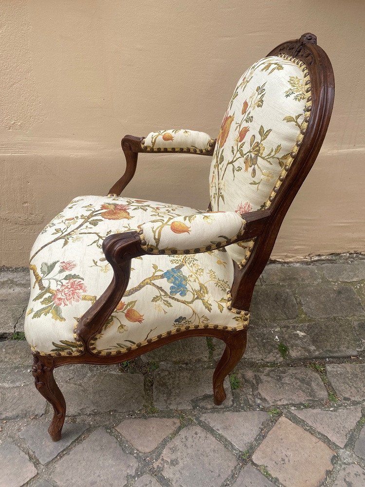 Lovely Suite Of Six Louis XV Period Flat-backed Armchairs In Natural Wood-photo-4