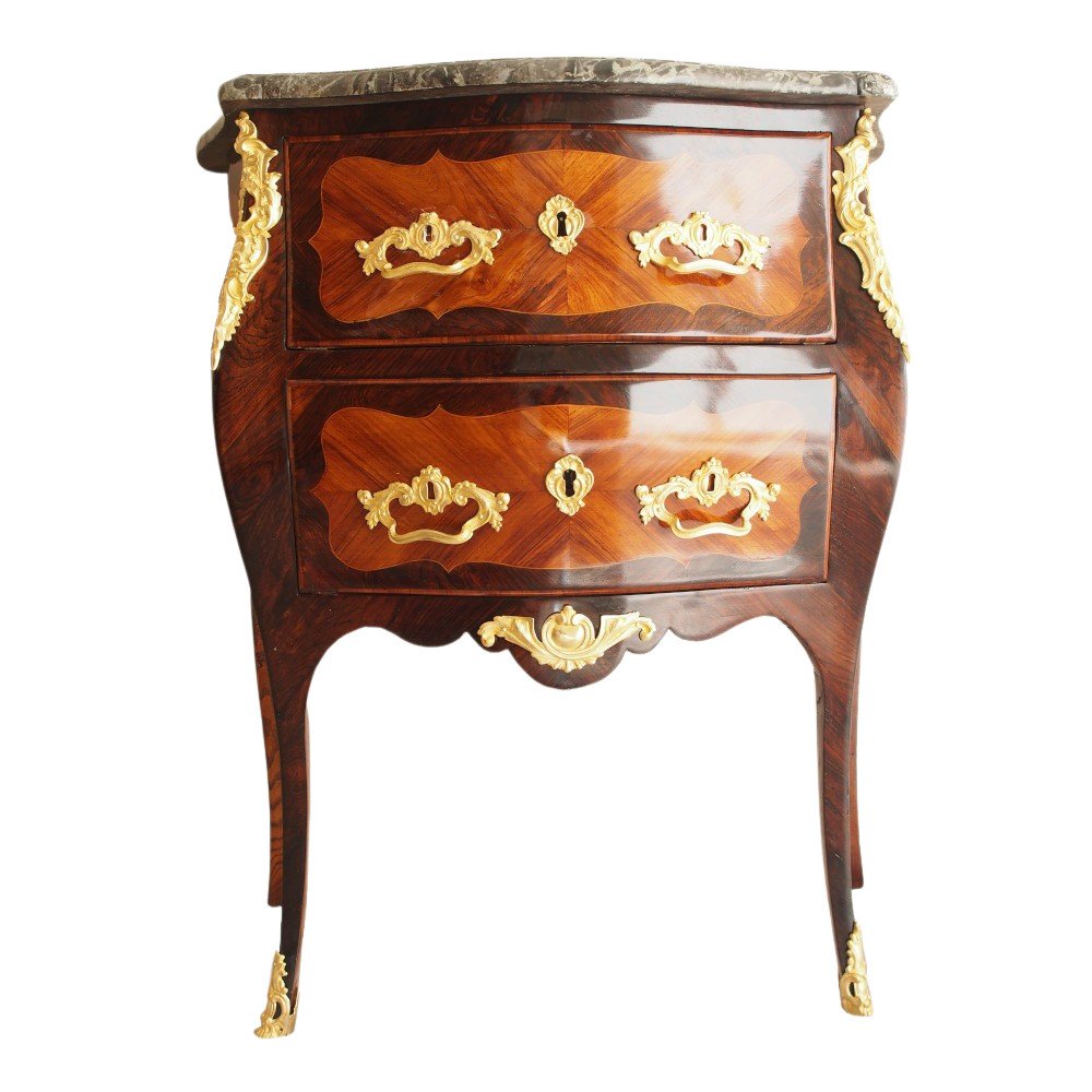 Petite commode d’entre deux d’époque Louis XV