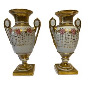 Paire de vases en vieux Paris d’époque XIX éme