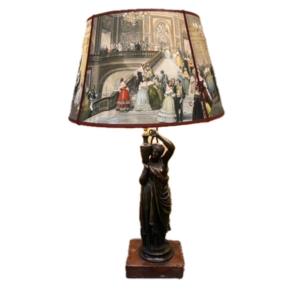 Lampe représentant une Femme au drapé à l’antique,  signée C. H. Ferrat (1830-1882) 