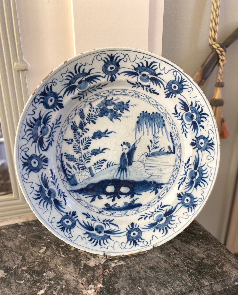 Delft Dish, 18th Century.-photo-3