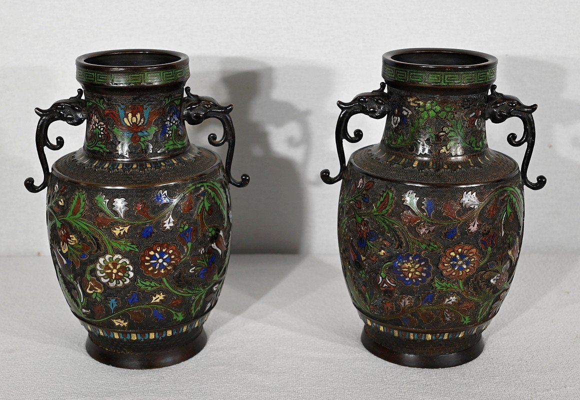 Pair Of Bronze Vases, China - Late Nineteenth