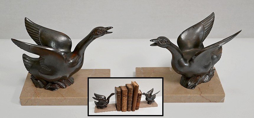 Pair Of Bookends, Swans In Patinated Metal On Marble - 1930/1940