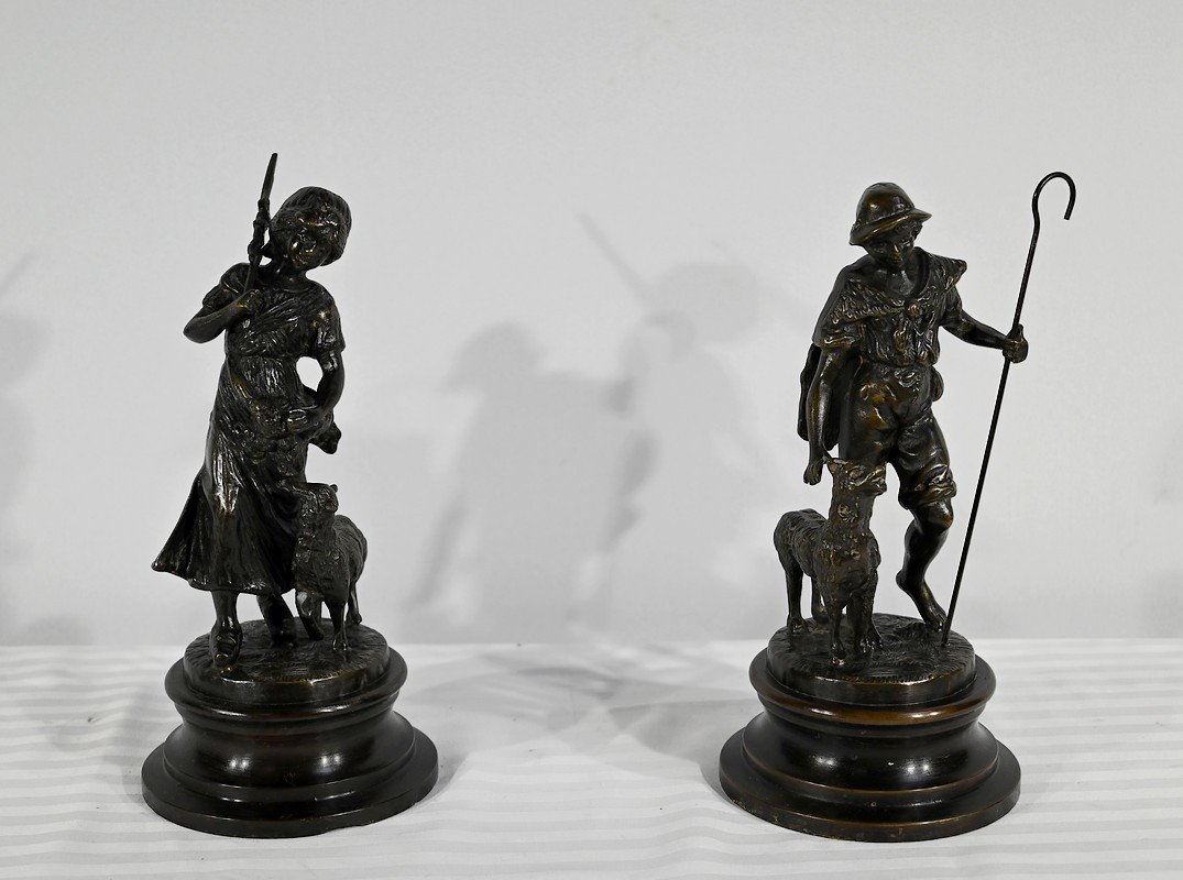 Bronzes "the Shepherd And The Shepherdess", Signed Laurini, After L & F. Moreau - Early 20th Century