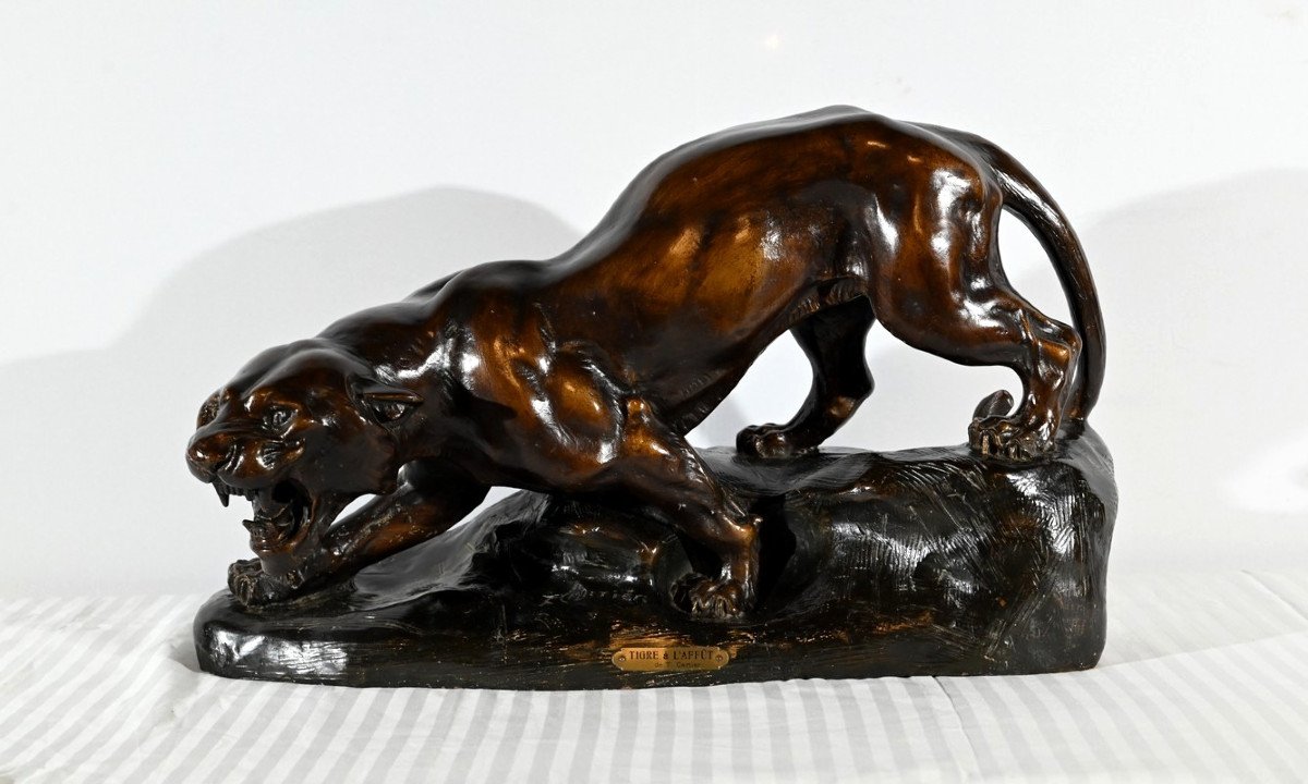 Patinated Terracotta Sculpture “tiger On The Lookout”, Signed T.cartier – Early 20th Century