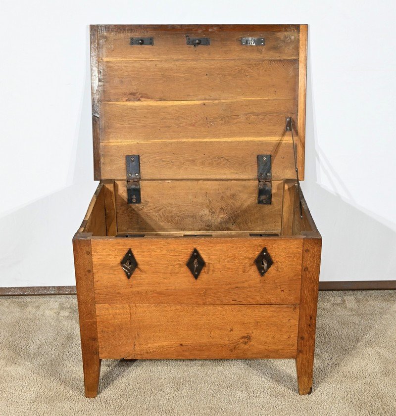 Oak Community Chest – Late 19th Century-photo-3