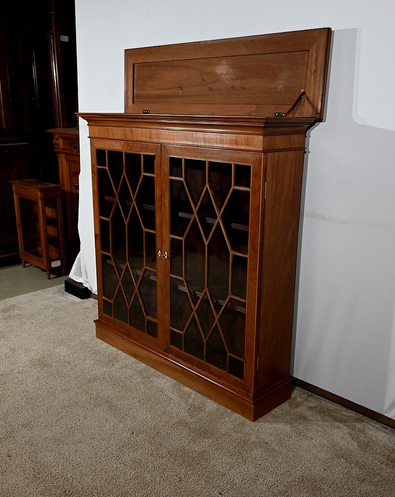 Small English Mahogany Display Cabinet, Georgian Style – Late 19th Century-photo-2