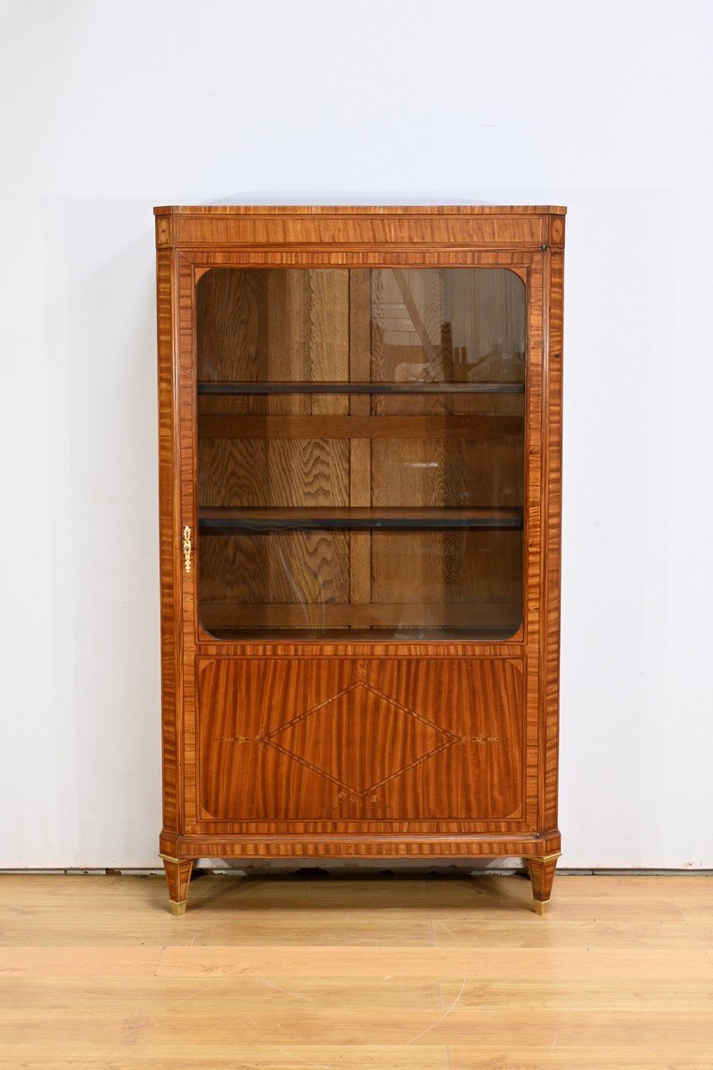 Flamed Mahogany Bookcase, Louis XVI Style – Mid 19th Century