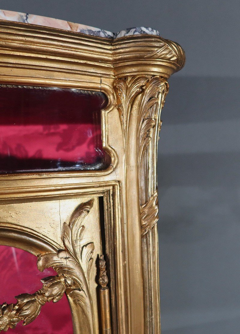 Curved Display Cabinet In Gilded Wood, Louis XV / Louis XVI Transition – Early 20th Century-photo-3