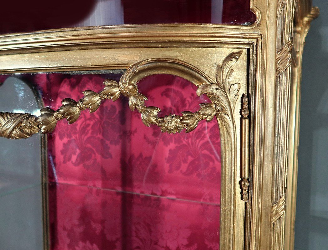 Curved Display Cabinet In Gilded Wood, Louis XV / Louis XVI Transition – Early 20th Century-photo-4