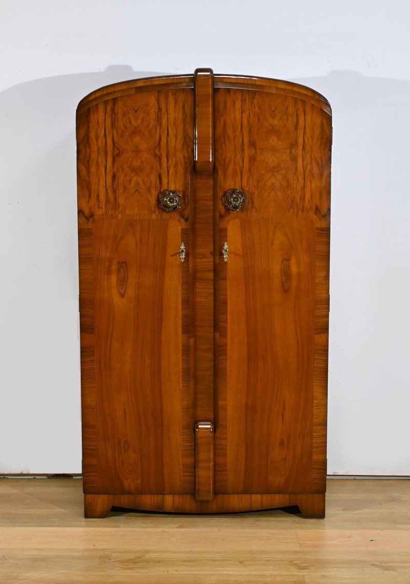 Petite Armoire En Noyer, Art Déco, Maison Walrose, Angleterre – 1940