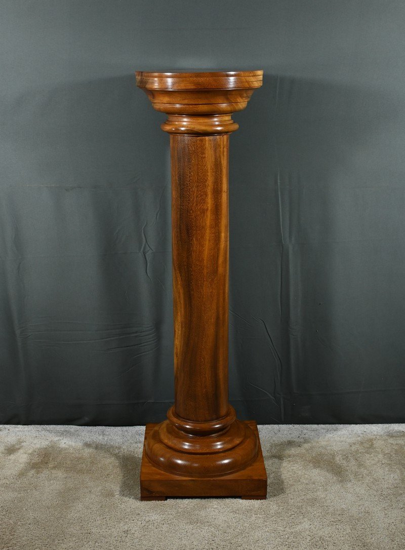 Walnut Column, Art Deco – 1930