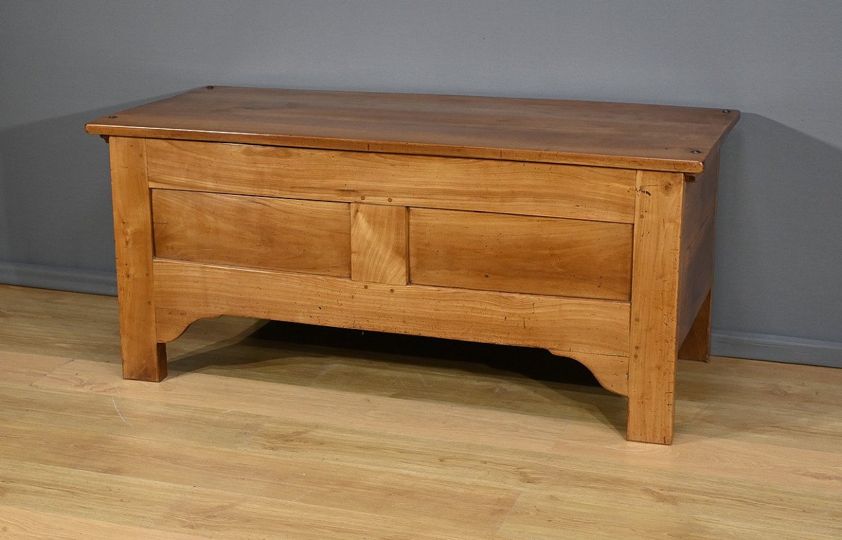 Maie Chest In Blond Cherry Wood – Late 19th Century