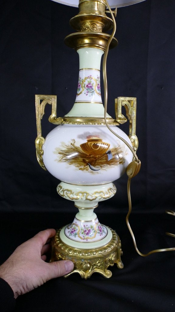 Large Painted Porcelain And Gilt Bronze Lamp, Sleigh And Snow Decor, XIXth-photo-3