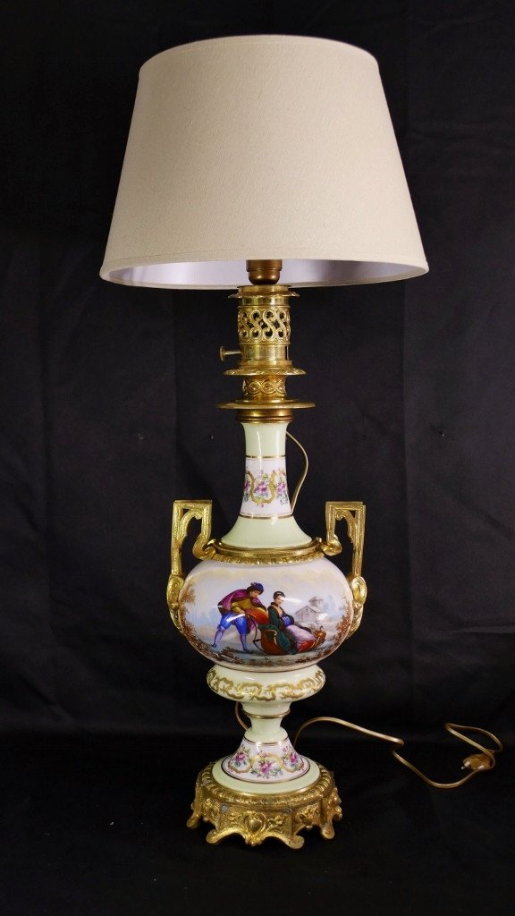 Large Painted Porcelain And Gilt Bronze Lamp, Sleigh And Snow Decor, XIXth