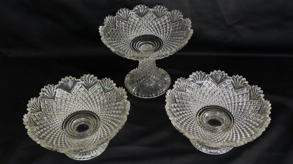 Val Saint Lambert, Set Of 3 Cups On Feet In Cut Molded Crystal, XIXth Time-photo-2