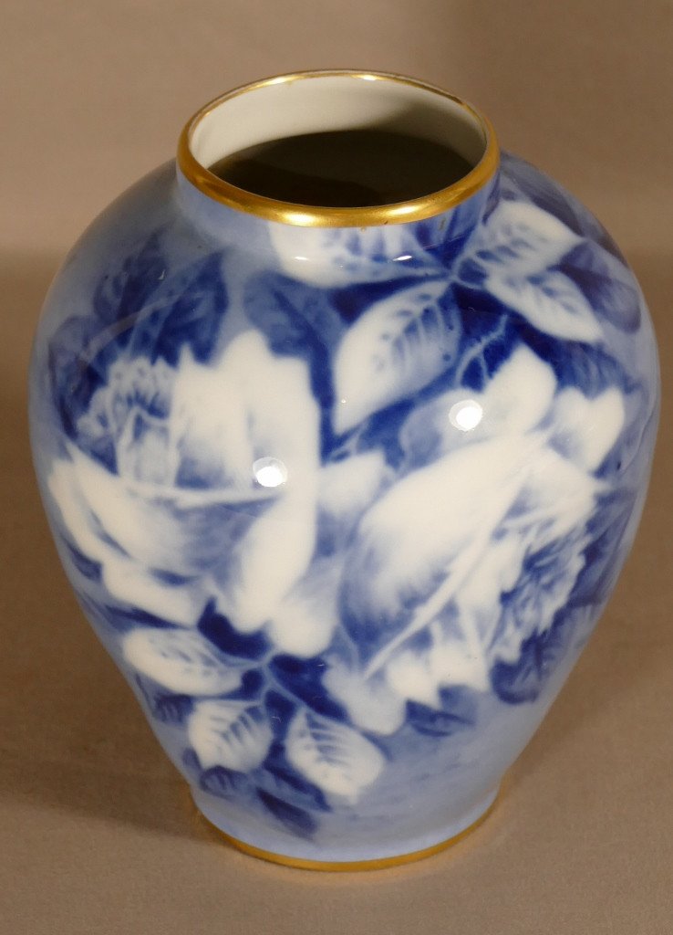 Small Vase With Blue Roses In Limoges Porcelain Hand Painted, XXth-photo-2