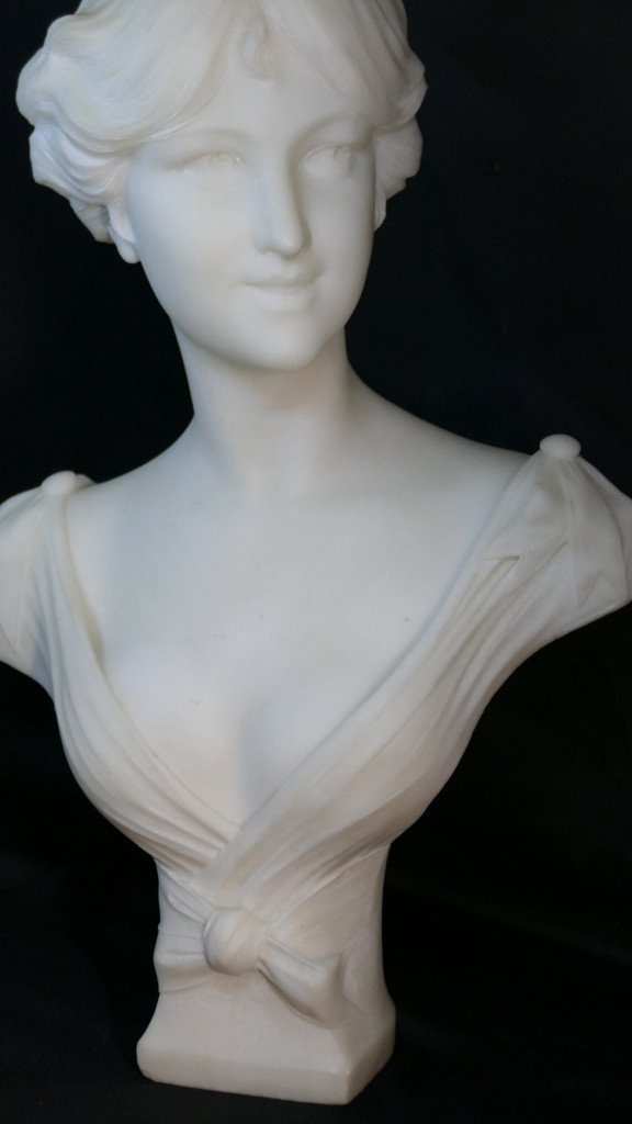 Pugi Brothers, Large Female Bust In White Carrara Marble, Art Nouveau Period-photo-2