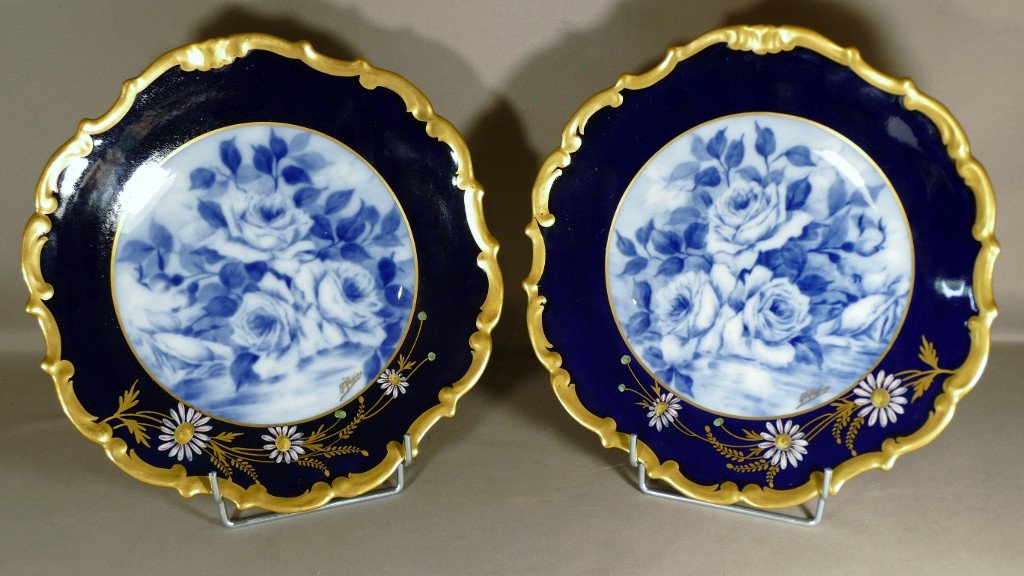 Pair Of Dishes With Blue Roses, Blue Porcelain And Gilding, 20th Century