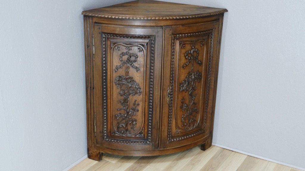 Louis XVI Corner In Carved Walnut Basket Of Flowers And Ribbons, Eighteenth Time-photo-2