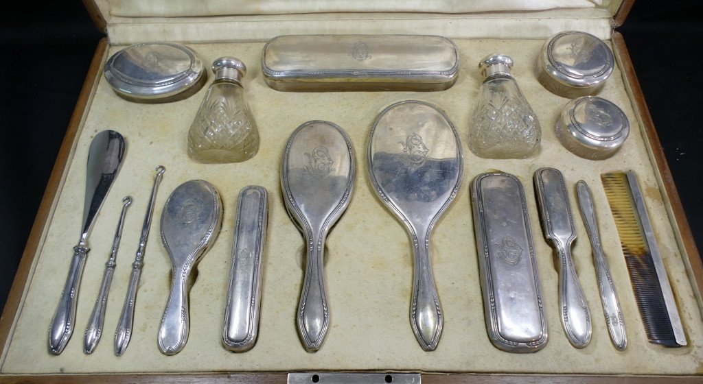 Coffret Service De Toilette En Argent Massif Et Cristal, 17 Pièces, Italie, XIX ème