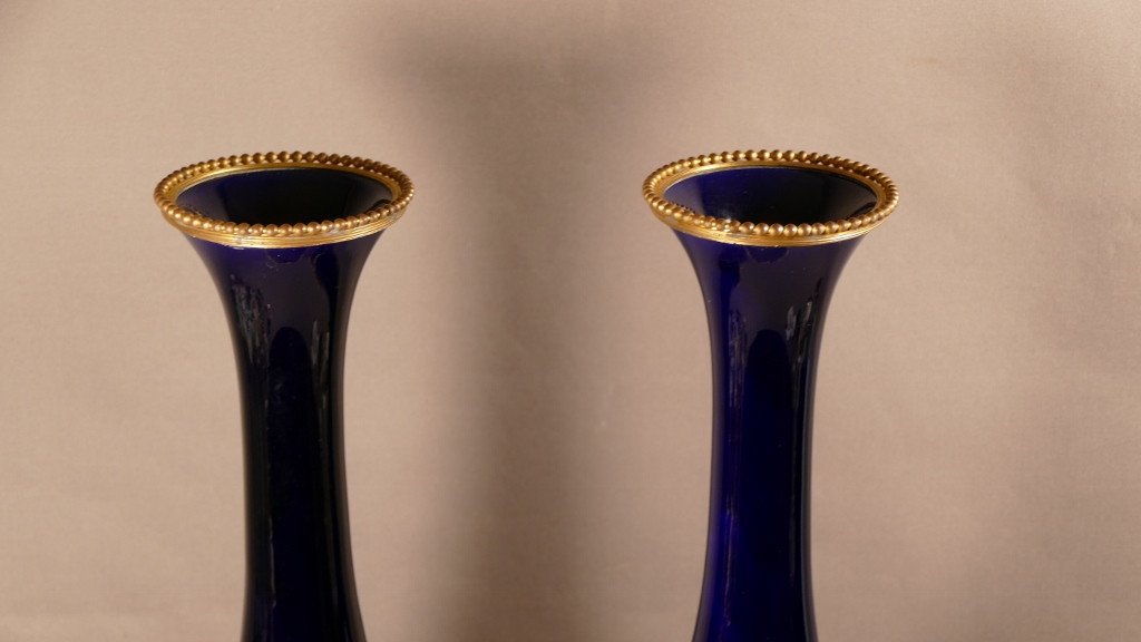 Paire De Hauts Vases En Porcelaine Bleu De Sèvres Et Laiton De Style Louis XVI, Vers 1900-photo-5