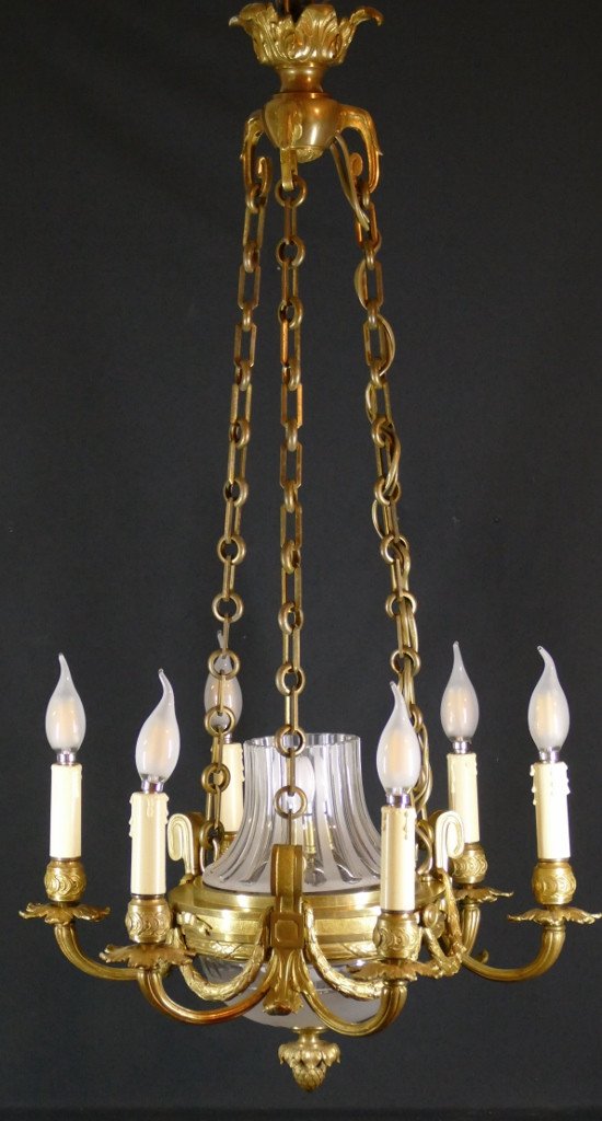 Louis XVI Style Chandelier In Gilt Bronze And Crystal, 1900 Period