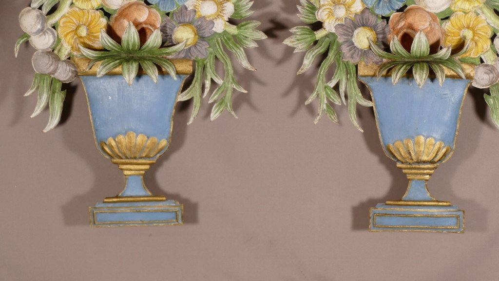 Pair Of Painted Sheet Metal Sconces With Flower Vases, Neoclassical Style, Circa 1960-photo-3