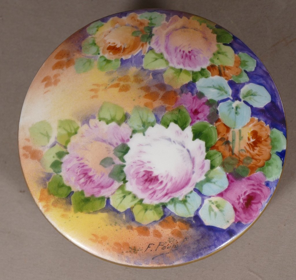 Hand Painted Round Box Of Roses In Limoges Porcelain By Poujol, 20th Century-photo-3