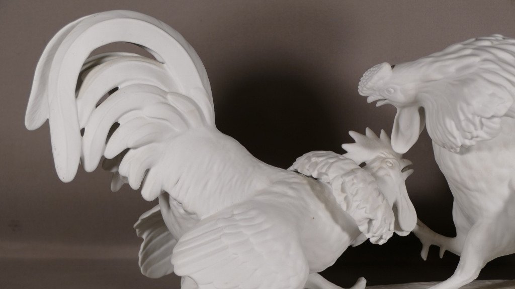 Cockfight, Porcelain Biscuit Sculpture By Szabo Zoltan, 20th Century-photo-2