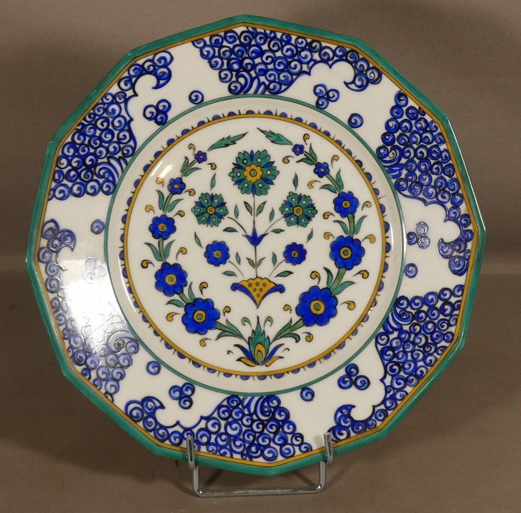 Limoges, Unique Assiette Dédicacée Par Mouche à Riffaterre, Porcelaine Datée 1930