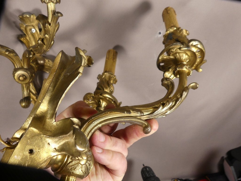 Paire d'Appliques Louis XV En Bronze Doré Ciselé d'Acanthe époque XIX ème-photo-6