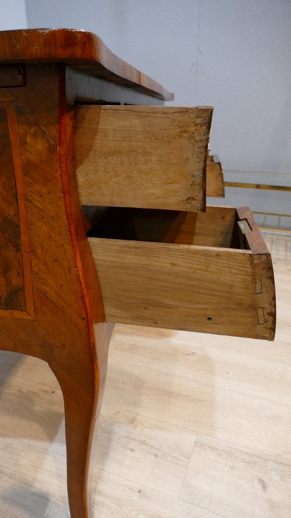 Middle Flat Desk In Walnut And Louis XV Marquetry, 18th Century -photo-5