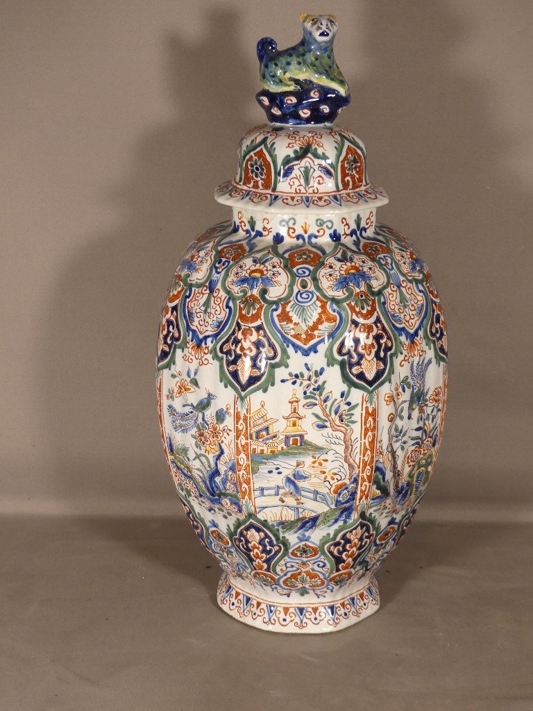 Delft XIX ème, Jarre, Vase Couvert Dans Le Goût De La Chine En Faïence